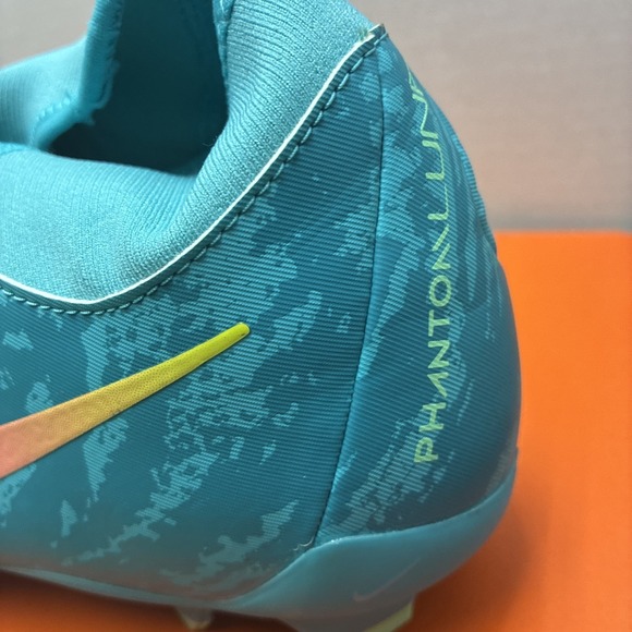 Nike Phantom Luna 2 Academy LV8 MG High-Top Soccer Cleats Mens Size 12 - Picture 3 of 16